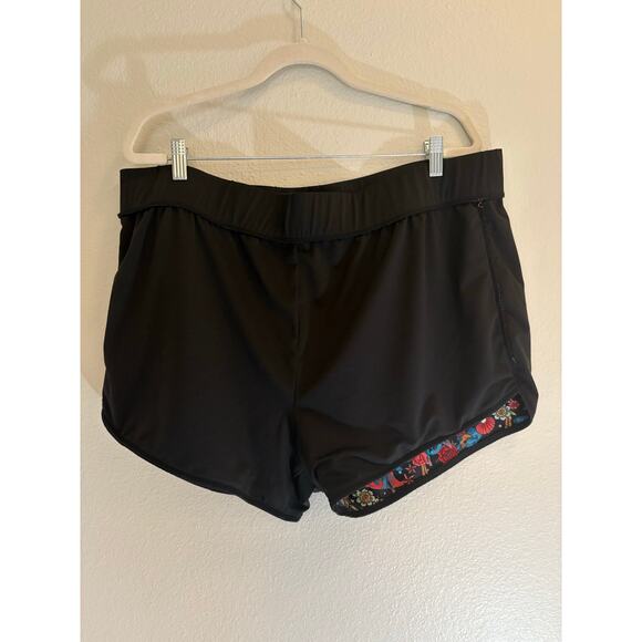 TORRID DISNEY Swim Shorts Bathing Suit Lilo & Stitch Black Floral Hawaiian | 4X - Picture 8 of 8